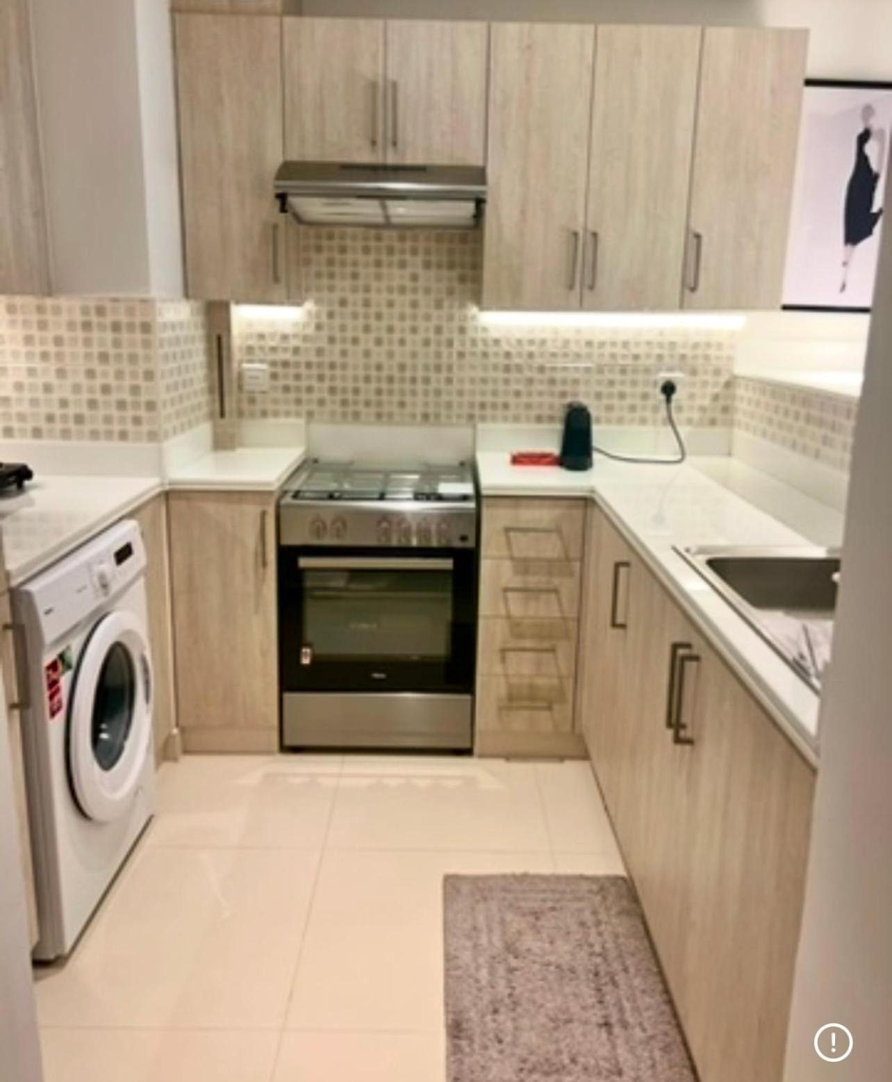 1 Bedroom By The With Free Rooftop Pool Access Apartment